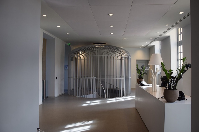 The reception of Kering's headquarters in the former Hôpital Laennec, Paris