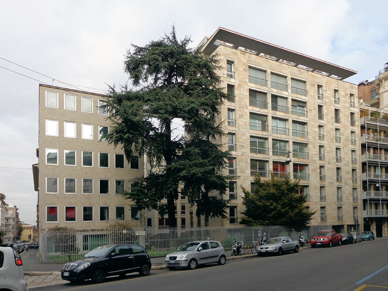 Casa del Cedro, Milan