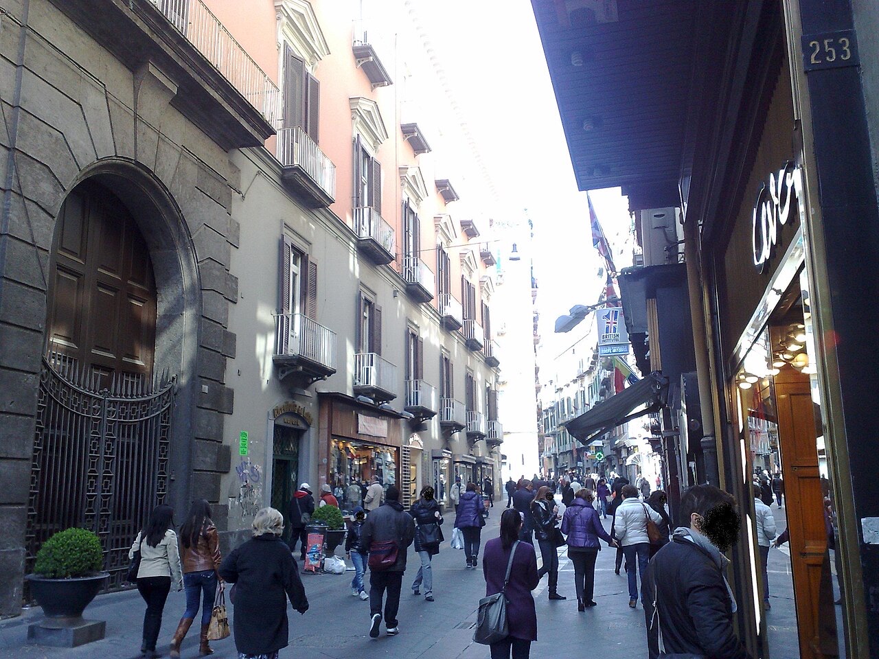 Naples, where the houses in this guide work